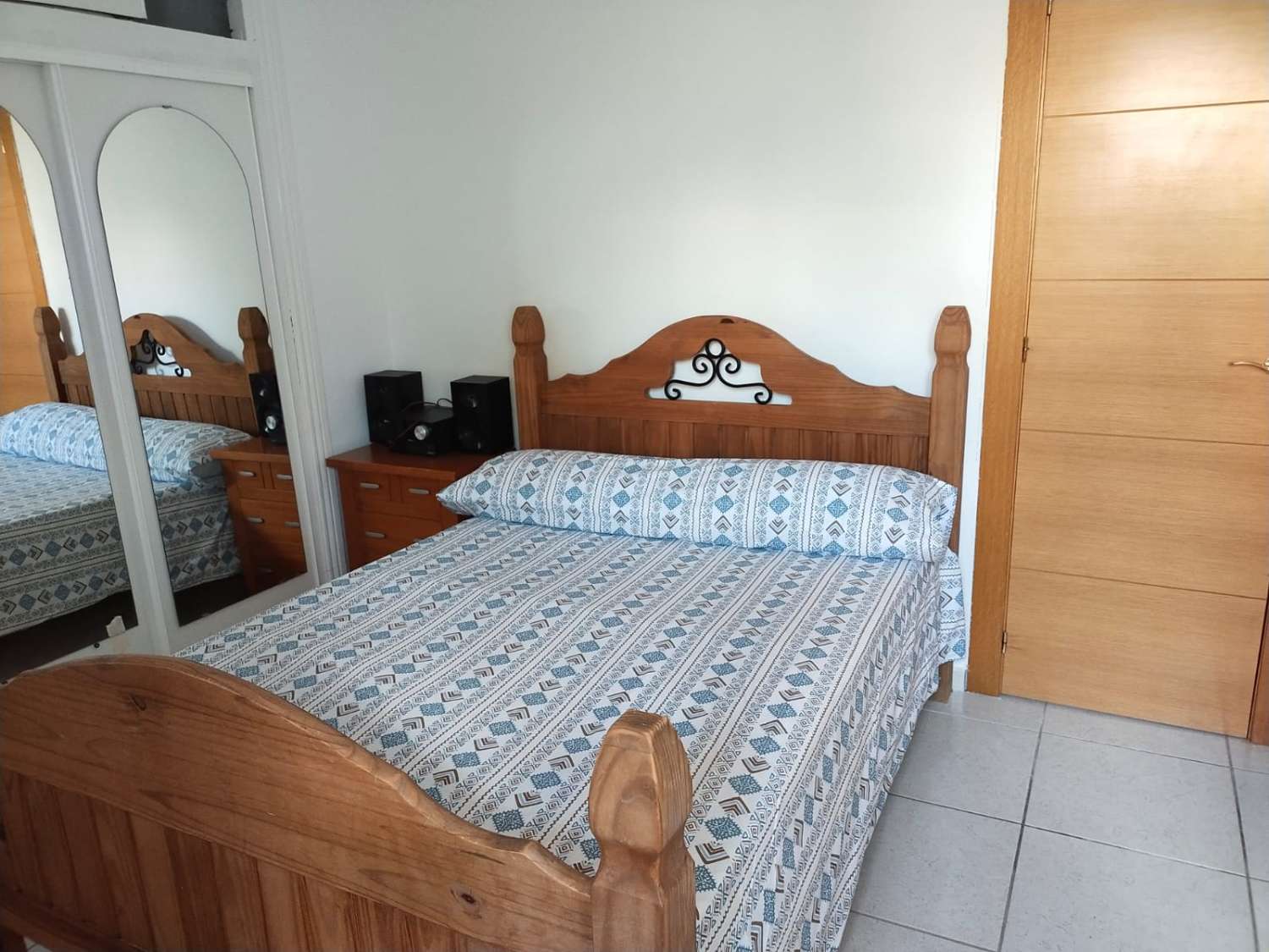 VILLA INDIPENDENTE CON 4 CAMERE DA LETTO + MONOLOCALE IN AFFITTO A LUNGO TERMINE